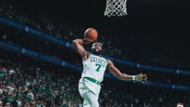Jaylen Brown anotó 22 puntos y lideró el ataque de Celtics en el duelo contra Mavericks