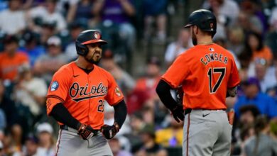 Anthony Santander (izquierda) pertenece a Orioles de Baltimore