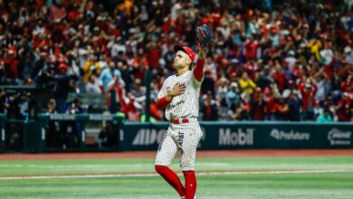 Erick Leal tiró ceros y fue aplaudido por los fans de Diablos Rojos