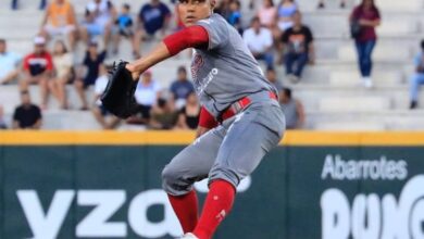 Ricardo Pinto lanzó para Diablos Rojos en 2023