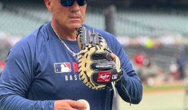 Eduardo Pérez, coach de Bravos de Atlanta, volverá a dirigir a Navegantes del Magallanes
