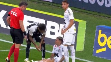 Yeferson Soteldo salió por lesión del duelo entre Santtos FC y SC Corinthians