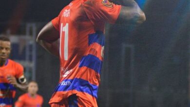 Edwuin Pernía anotó dos goles para Academia Puerto Cabello