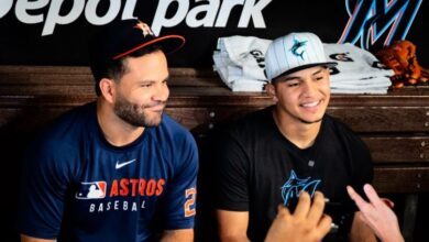 José Altuve (izquierda) es el ídolo de Javier Sanoja (derecha)