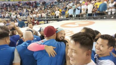 Luis Sardiñas (centro) tuvo una jornada pletórica a la ofensiva en el triunfo de Navegantes del Magallanes