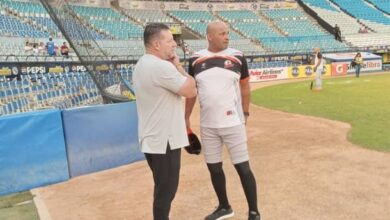 Rafael Álvarez (izquierda), director deportivo de Águilas, cree que darle continuidad al mánager Lipso Nava (derecha) ha sido vital para que el club siga en la pugna por avanzar a postemporada