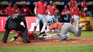 Arturo Nieto es el cátchar de Águilas del Zulia