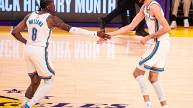 Jalen Williams (izquierda) y Chet Holgrem (derecha) sobrepasaron la decena de puntos por el Thunder