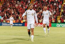 Daivid Martínez (centro) anotó un golazo para LAFC en el duelo contra LD Alajuelense