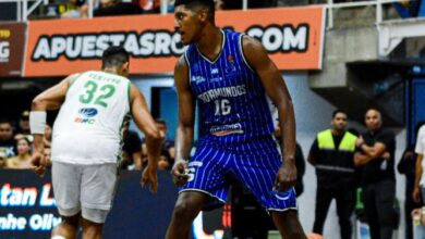 Eric Romero, centro, fue el baluarte de Trotamundos en su éxito sobre Guaiqueríes