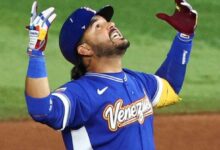 Eugenio Suárez conectó el batazo que empujó la carrera de la diferencia en el triunfo 3-2 de Venezuela frente a Estados Unidos en la final del WBC 2026