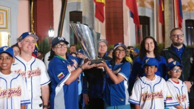 La presidenta de la Federación de Béisbol de Venezuela, Aracelis León, fue recibida por la mandataria encargada Delcy Rodríguez en el Palacio de Miraflores