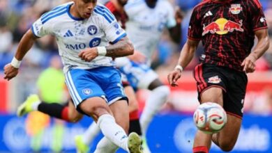 Wikelman "Wiki" Carmona (izquierda) anotó dos veces para CF Montreal frente a Red Bulls de Nueva York