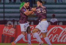 Ezequiel Neira (derecha) marcó el gol que le dio el triunfo al Carabobo FC