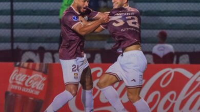 Ezequiel Neira (derecha) marcó el gol que le dio el triunfo al Carabobo FC