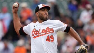 Albert Suárez lanzó una entrada y consiguió un lauro para Baltimore frente a Toronto