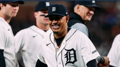 Keider Montero (centro) tuvo una gran salida en el Comerica Park