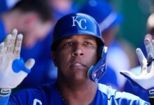 Salvador Pérez bateó un jonrón el lunes en Kauffman Stadium