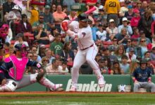 Willson Contreras abandonó el juego dominical frente a Tampa Bay, tras recibir un bolazo de Nick Martínez