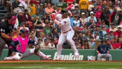 Willson Contreras abandonó el juego dominical frente a Tampa Bay, tras recibir un bolazo de Nick Martínez