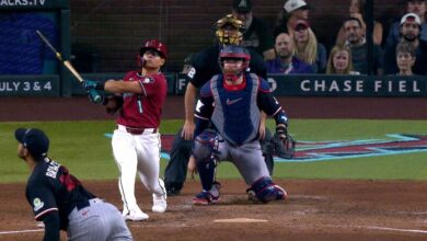 Jorge Barrosa sacó la pelota en el Chase Field