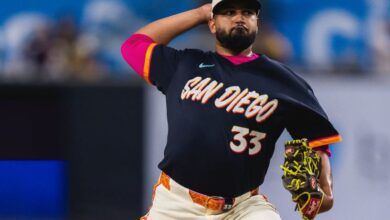 Germán Márquez lanzó 5.0 innings en blanco para apuntarse el salvado