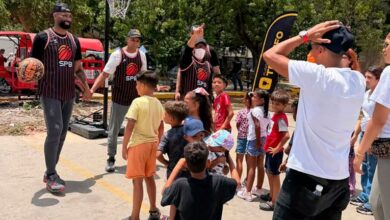 Jugadores de la SPB compartieron con los niños damnificados por los sismos, que permanecen en La Guaira