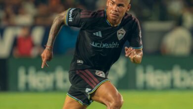 Miguel Navarro jugó todo el partido para Colorado Rapids en Carson