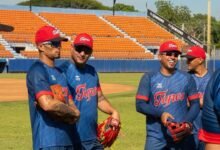 Gorkys Hernández (izquierda) se reportó a Tigres de Aragua, que entrena en Maracay